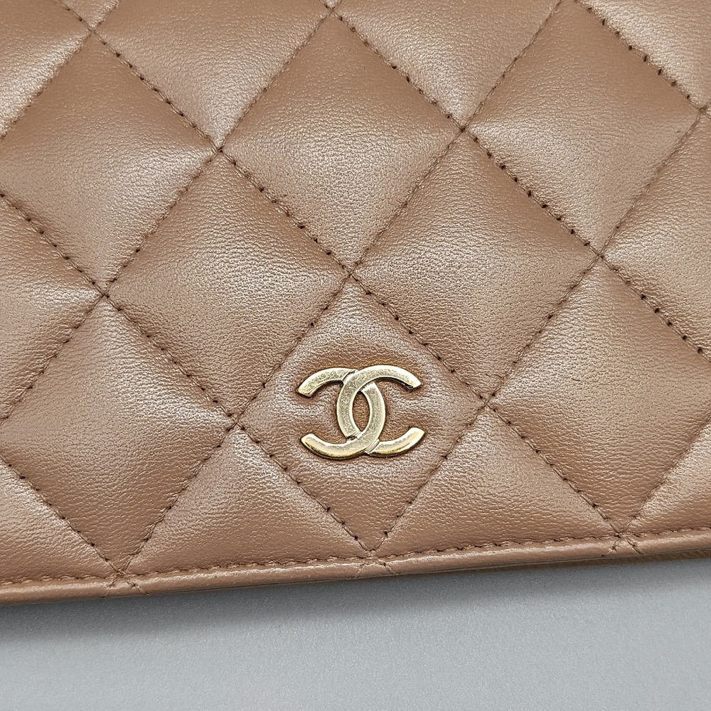 🖤CANEL Tan Quilted Leather Wallet/Clutch🖤 - Picture 14 of 17